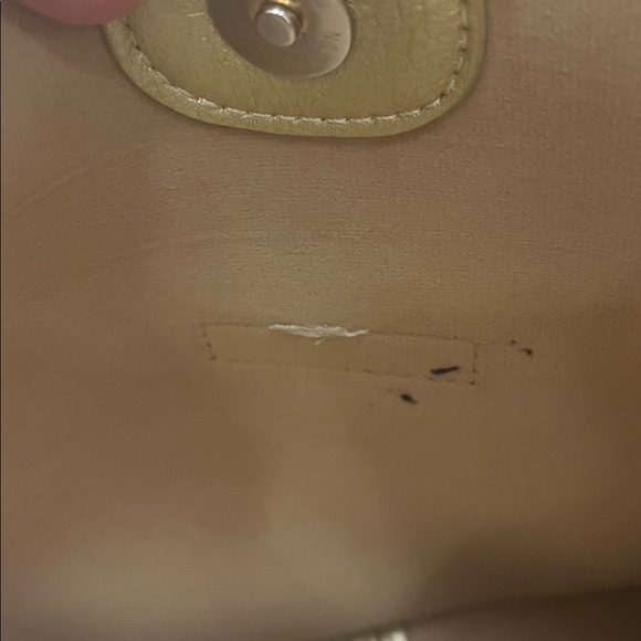 Ah-Dorned Gold Crossbody Bag with Black adjustable Strap / preowned - Picture 11 of 13